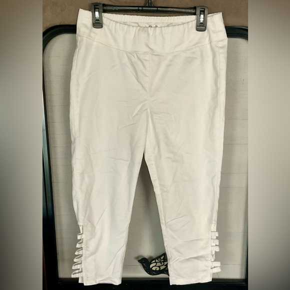 Capris - Picture 3 of 6